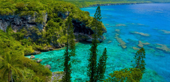 Les falaises de Jokin de Lifou