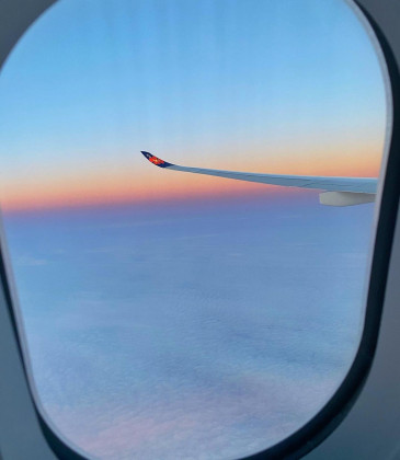 La tête dans les nuages... ☁️ ✈�...